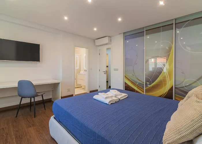 Premium With Pool By Homing Apartmán *