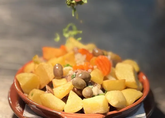 Premium With Pool By Homing