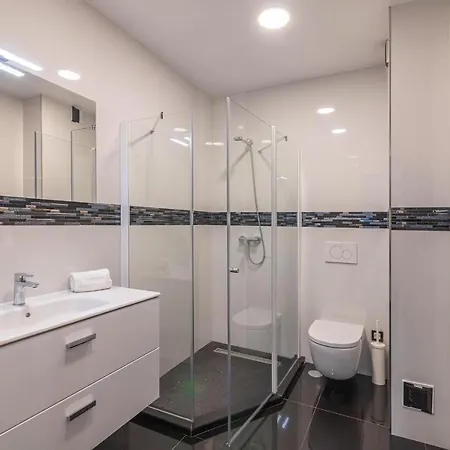 Premium With Pool By Homing * וילהמורה