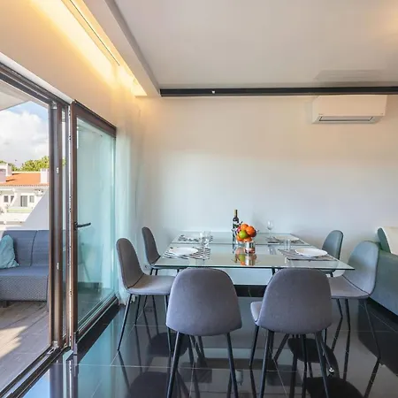 Premium With Pool By Homing דירה *