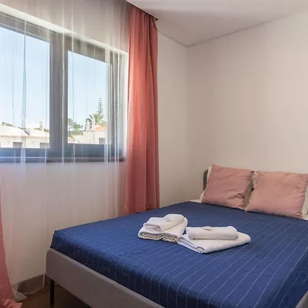 Premium With Pool By Homing *