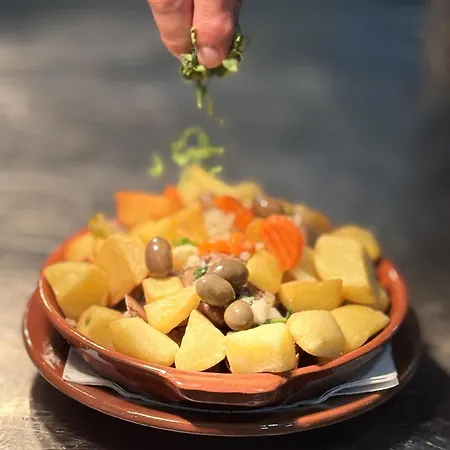 Premium With Pool By Homing